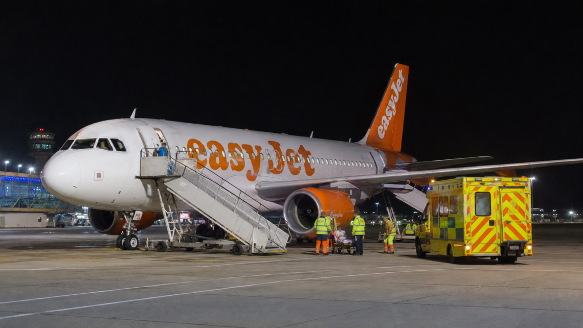 easyjet flight u2238 emergency landing newcastle